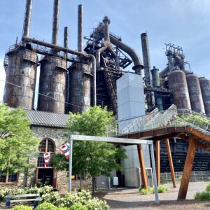 Estantería metálica reforzada a medida